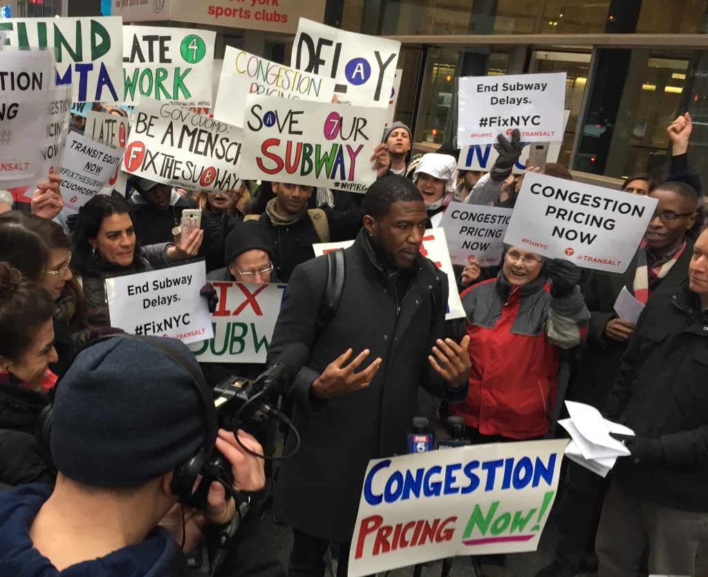 Transit Riders to Cuomo: Stop Tip-Toeing Around Congestion Pricing and Pass It