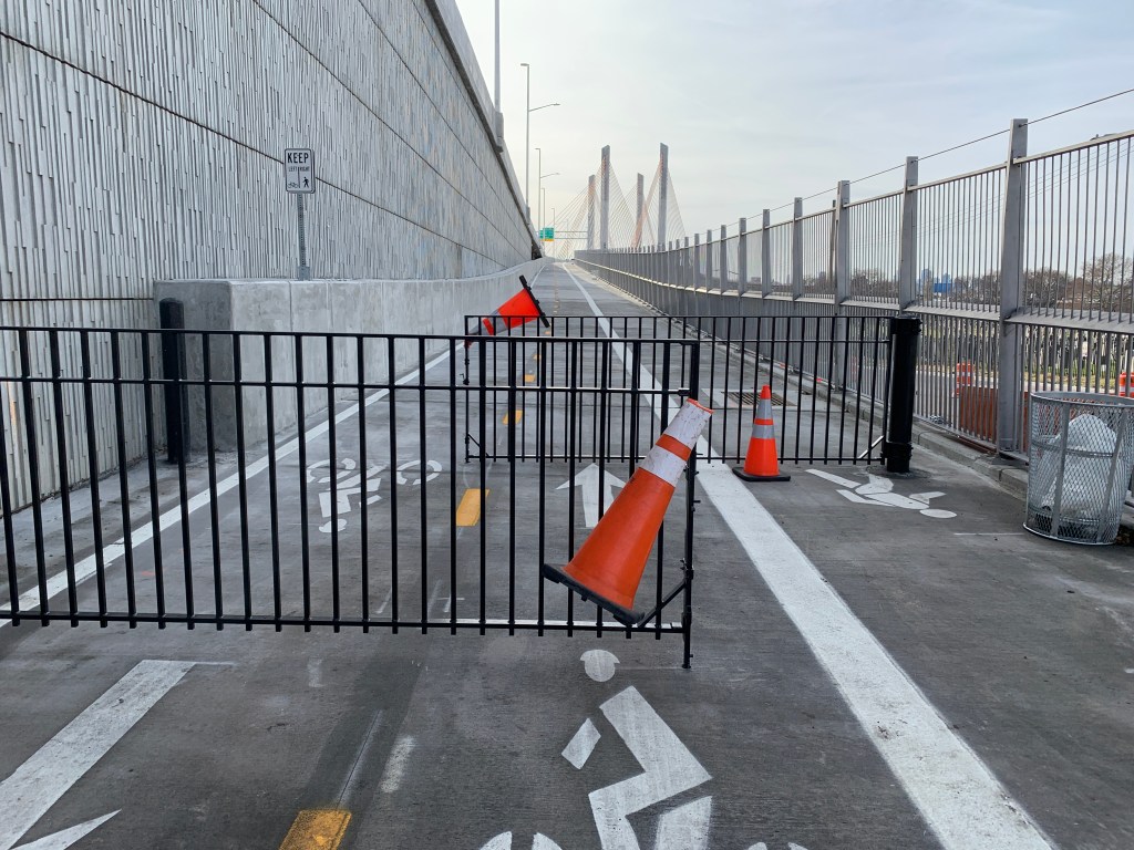 WHEW! New Gates on Kosciuszko Bridge Bike Path Aren’t What We Feared