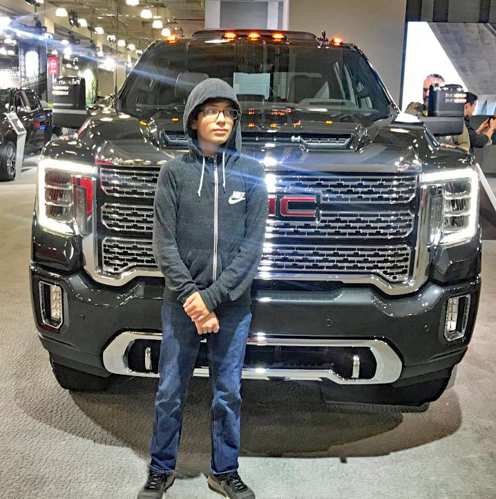 Gounardes Seeks State Rating System to Reflect the Danger of Cars — To People Outside Them