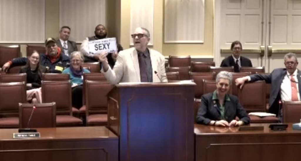 Thursday’s Headlines: Expert Witness Edition