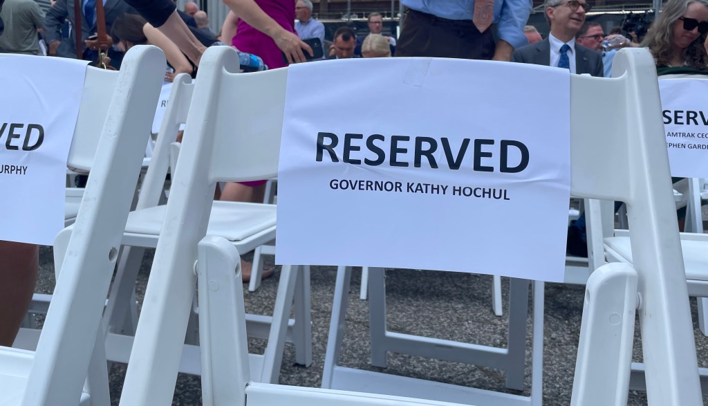 Hochul, Schumer Zip Out of Gateway Announcement Without Facing the Press