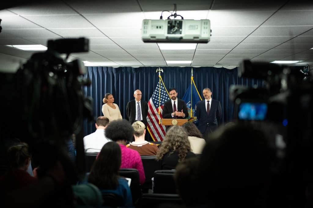 NYC Mayor Mamdani Pitches Free Buses (Cheap!) Plus Other Transportation Needs on ‘Tin Cup’ Day