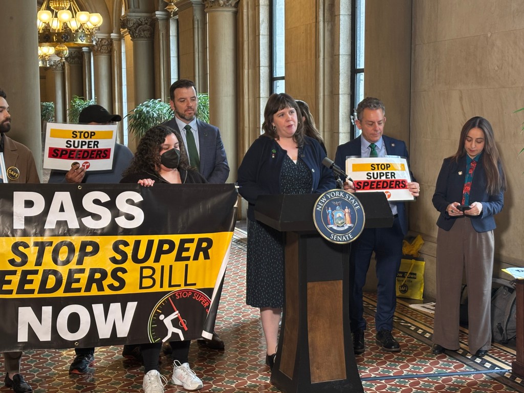 Wednesday Headlines: Keeping Up The Pressure Edition