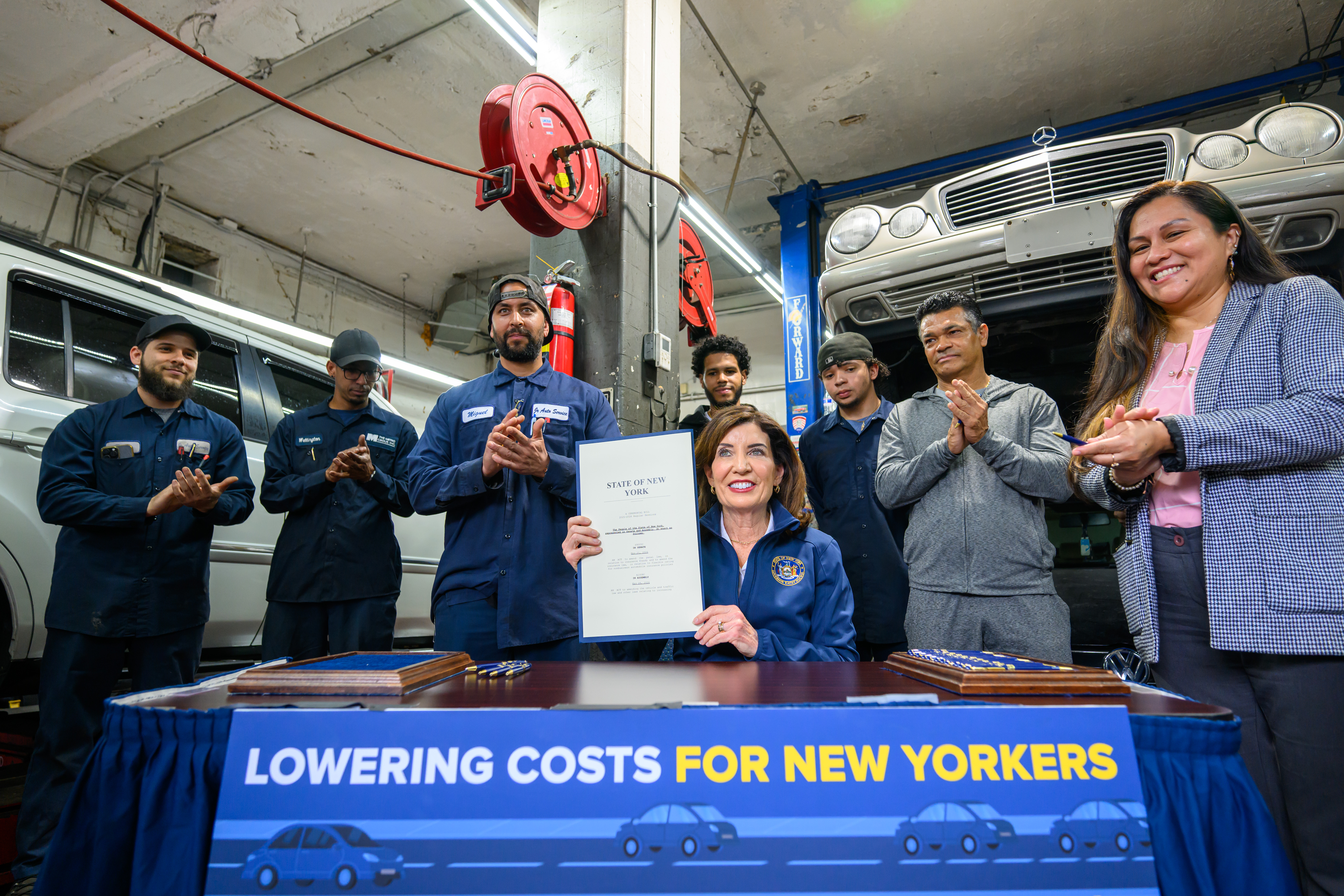 Hochul Signs Insurance Bill That Guts Crash Victims' Rights - Streetsblog Empire State