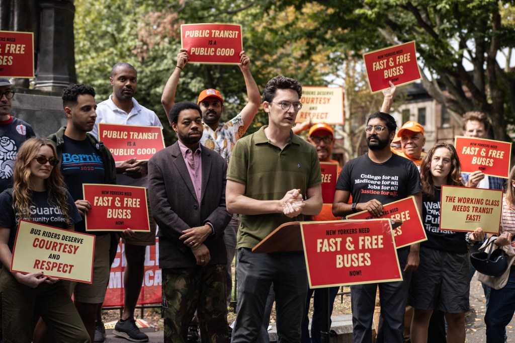 NYC-DSA Wants to Make Buses Fast and Free; Now It’s Organizing Riders